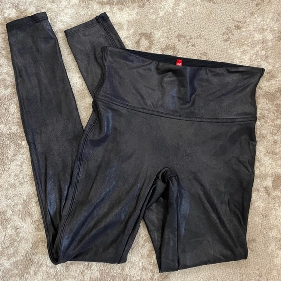 SPANX faux leather legging in black - Picture 5 of 14
